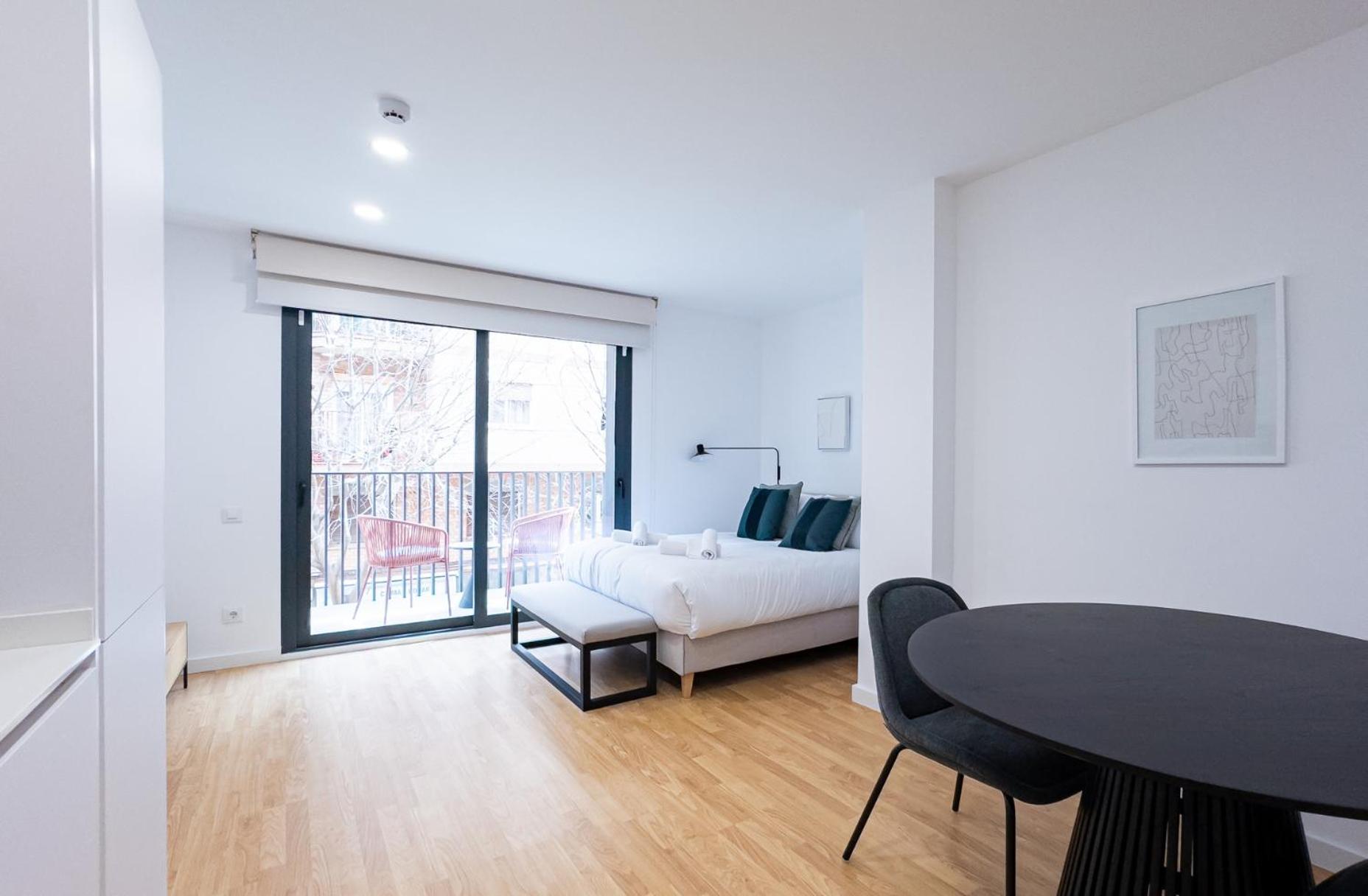 Stay U-Nique Apartments Albeniz Bcn โอสปิตาเล็ต เดอ โยเบรกัต ภายนอก รูปภาพ