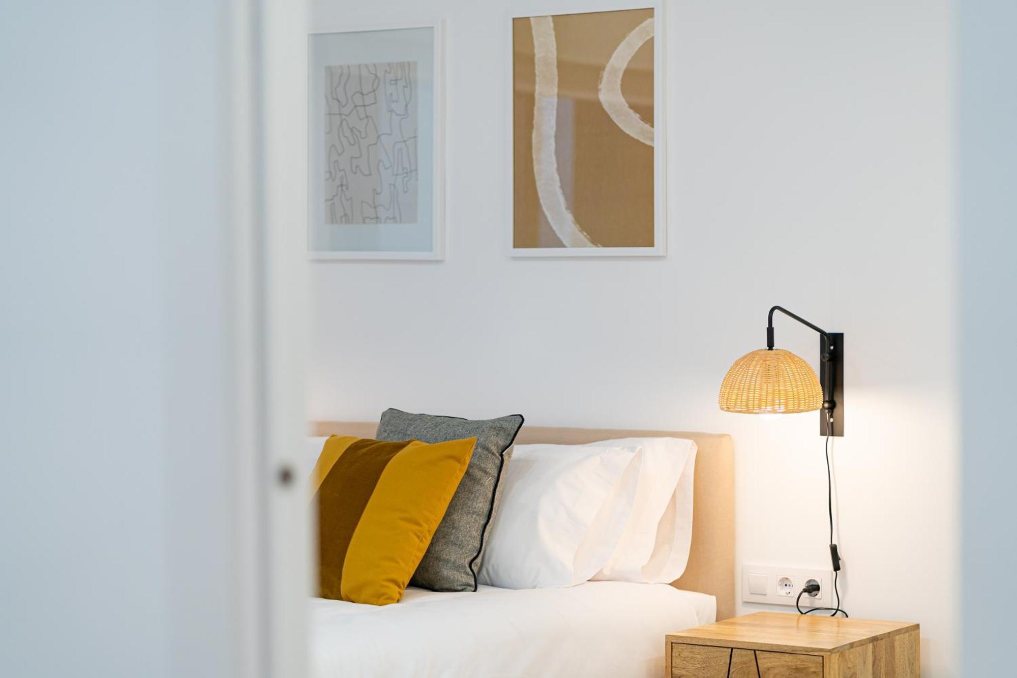 Stay U-Nique Apartments Albeniz Bcn โอสปิตาเล็ต เดอ โยเบรกัต ภายนอก รูปภาพ