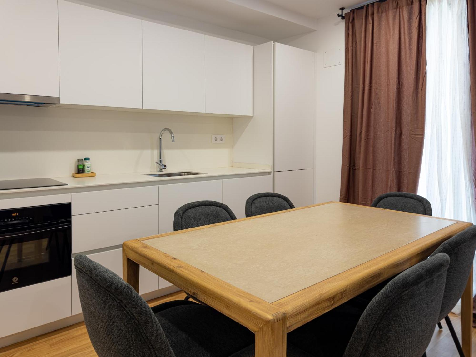 Stay U-Nique Apartments Albeniz Bcn โอสปิตาเล็ต เดอ โยเบรกัต ภายนอก รูปภาพ