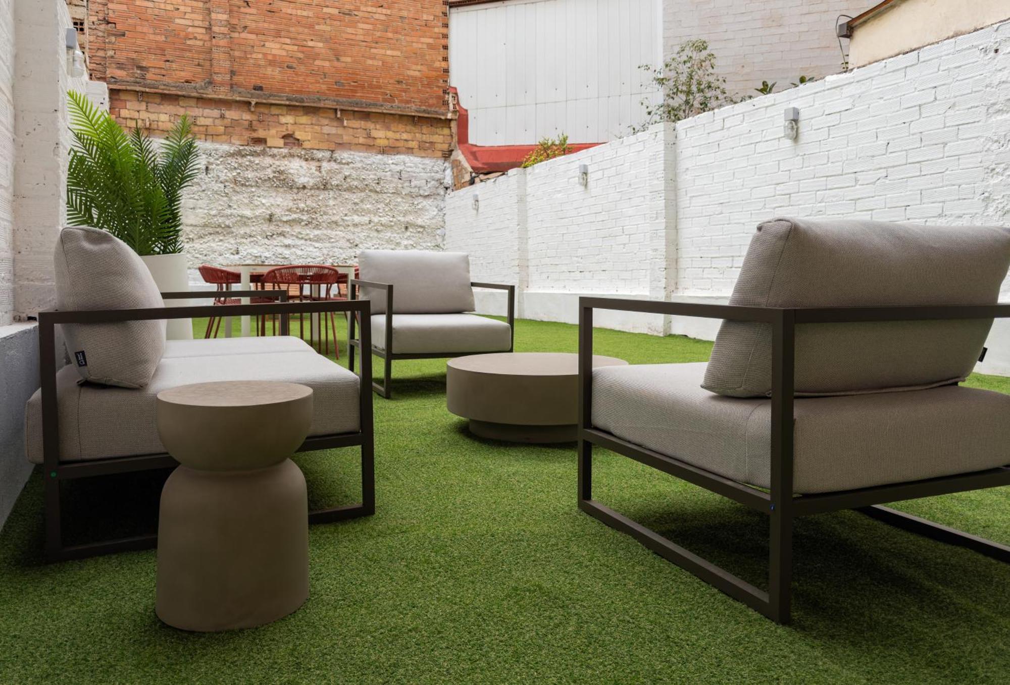 Stay U-Nique Apartments Albeniz Bcn โอสปิตาเล็ต เดอ โยเบรกัต ภายนอก รูปภาพ